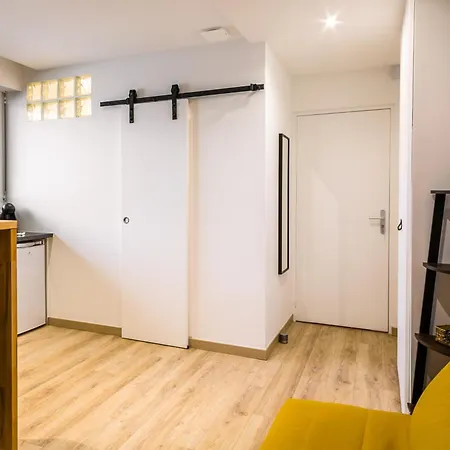 Homey Cute - Parking Inclus - Proche Geneve *