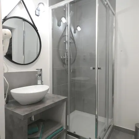 Apartamento Homey Cute - Parking Inclus - Proche Geneve *
