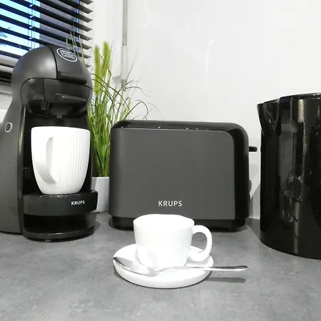 Homey Cute - Parking Inclus - Proche Geneve *